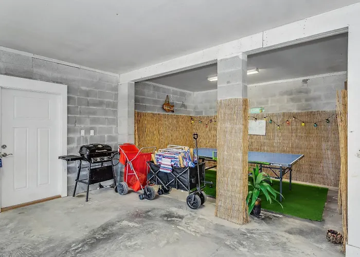 6526 Carlinga Dr Holiday home