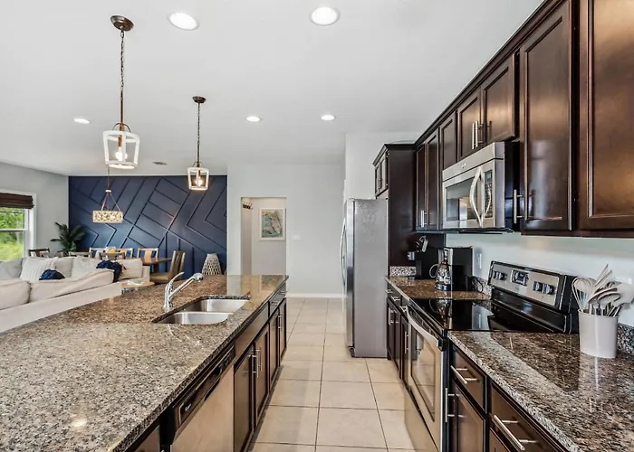 6526 Carlinga Dr *