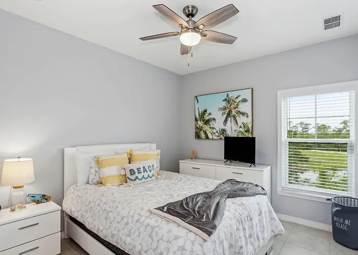 6526 Carlinga Dr Holiday home *