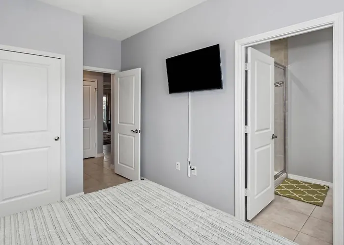 Holiday home 6526 Carlinga Dr *